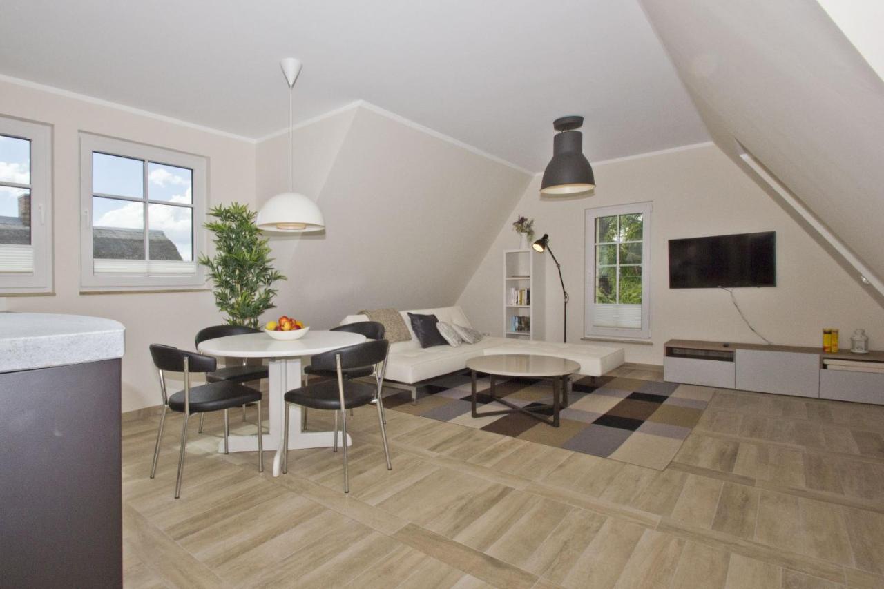 Ferienhaus Auszeit Fewo 03 - Dachterrasse, Ruhige Lage Middelhagen Exteriör bild
